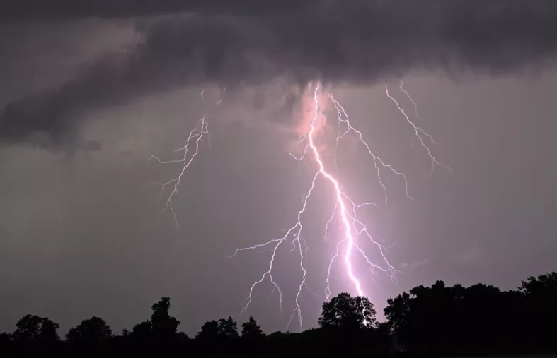 Pourquoi ne faut-il pas jouer au golf sous un orage ?