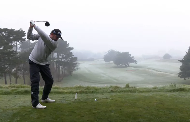 Le hook dogleg gauche