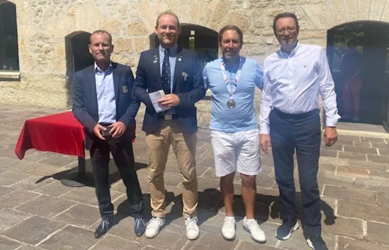 Internationaux de France seniors messieurs : Muniesa en patron