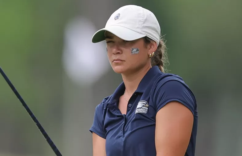 NCAA DI : Déjà une victoire pour Louise Reau